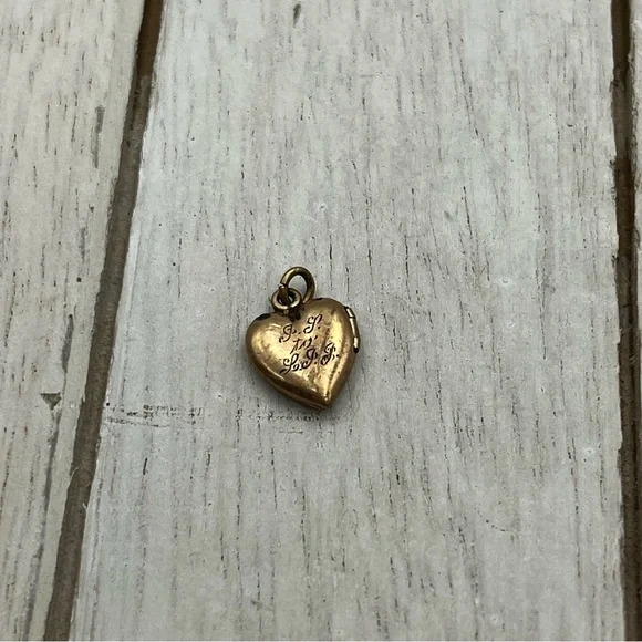 Vintage 10k Gold Heart Pendant/charm - Picture 3 of 7